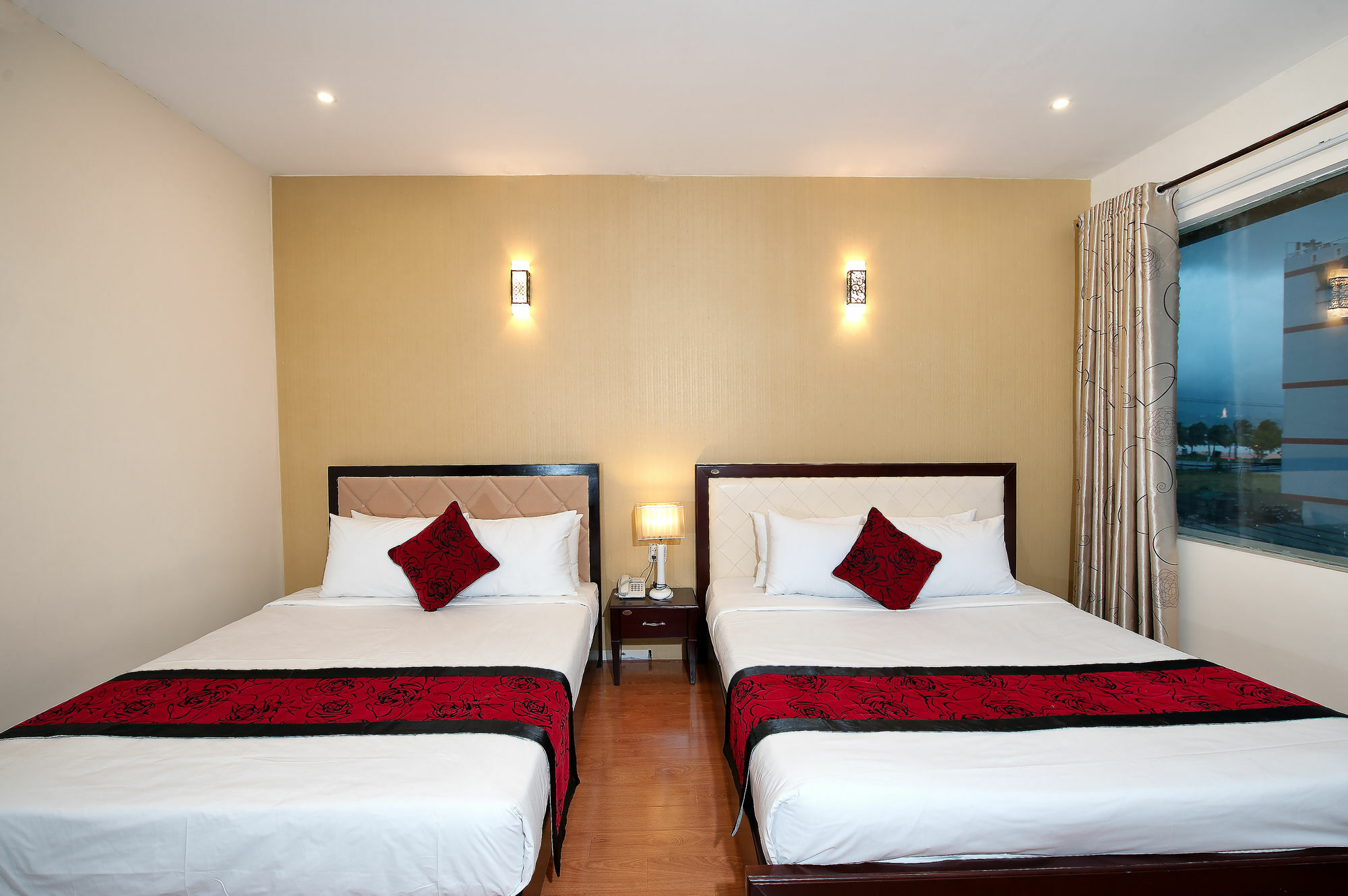 Truong Son Tung 1 - Beautiful Beach Hotel Da Nang Exteriör bild